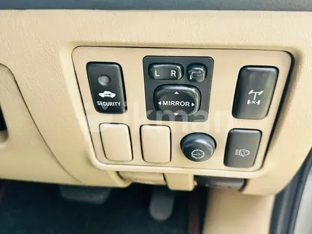 Toyota Fortuner 2013 photo 3