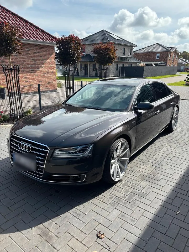 Audi A8L