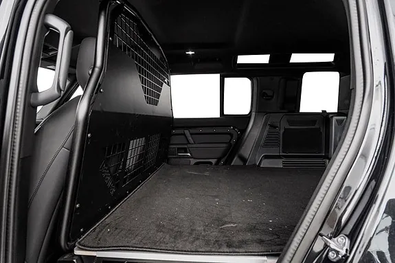 Land Rover Defender 110 2025 photo 5