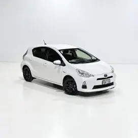 Toyota Aqua 2014 photo 2