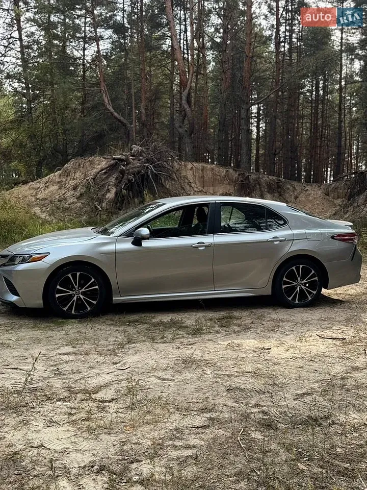 Toyota Camry 2018 photo 4