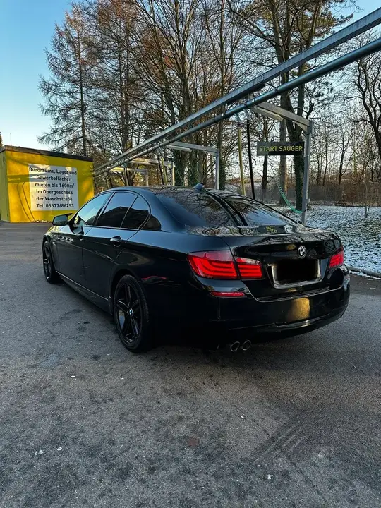 BMW 5 Series 2011 photo 3