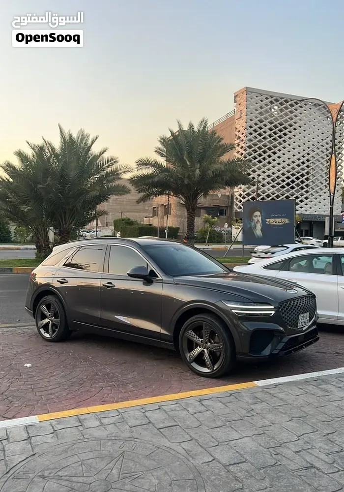 Genesis Gv70