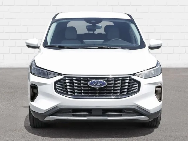 Ford Escape 2025 photo 2