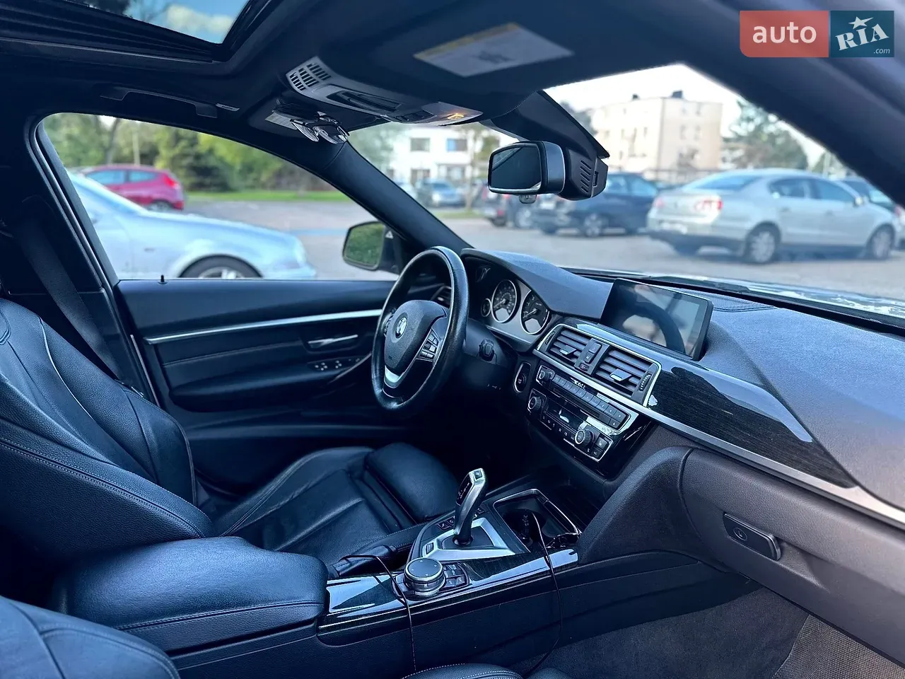 BMW 3 Series 2016 photo 3
