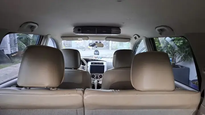 Nissan Grand Livina 2011 photo 4