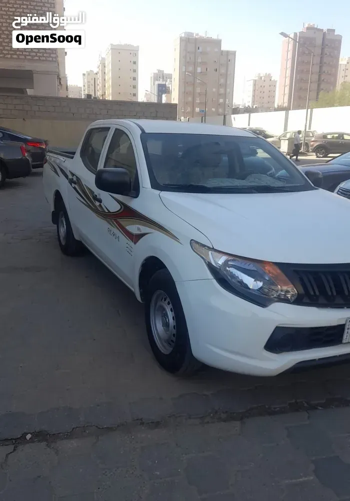 Mitsubishi L200 2018 photo 2