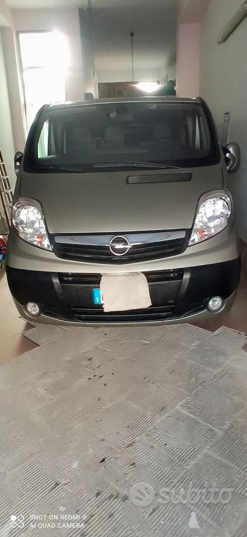 Opel Vivaro 2010 photo 5