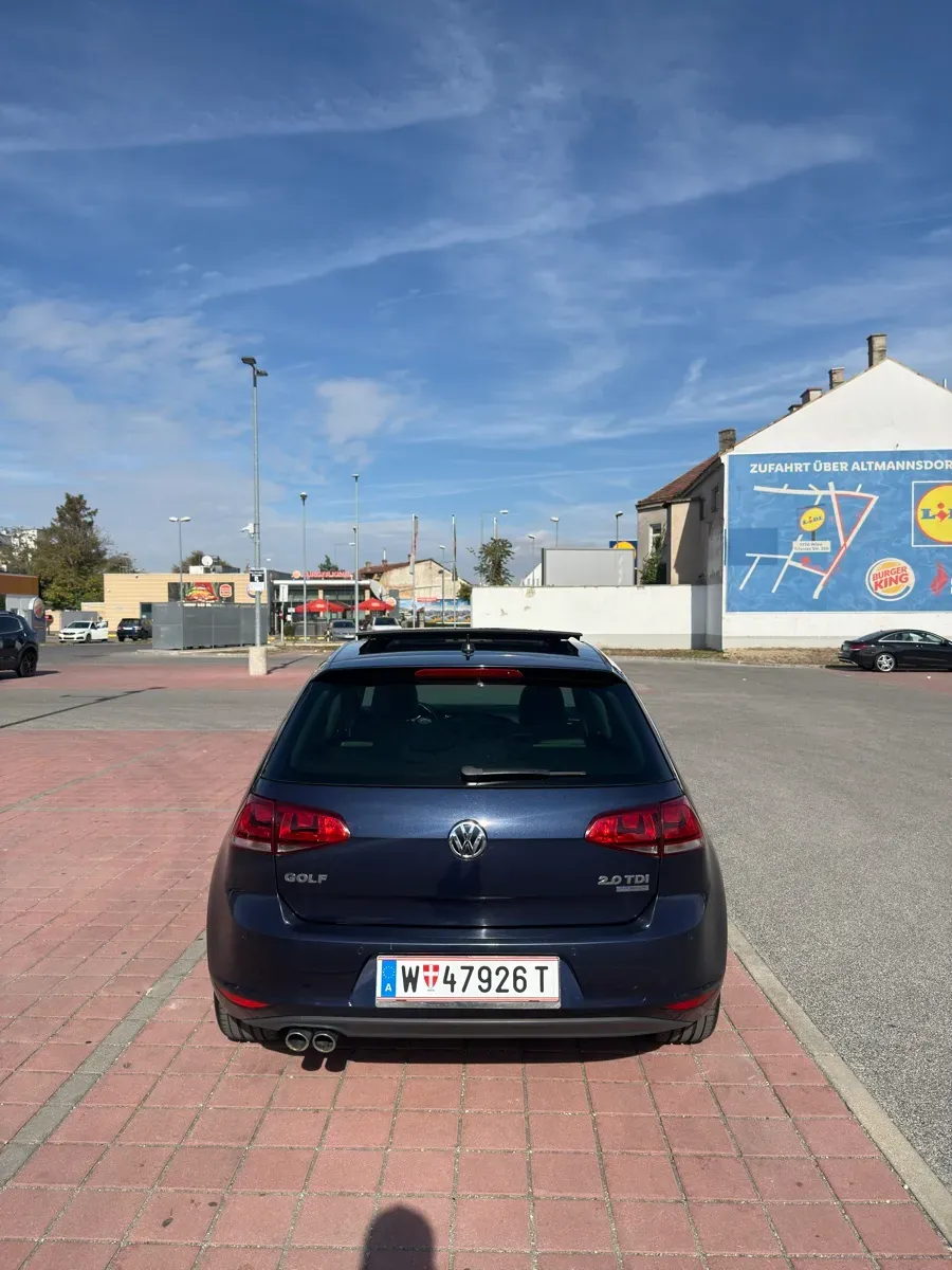 Volkswagen Golf 2012 photo 3
