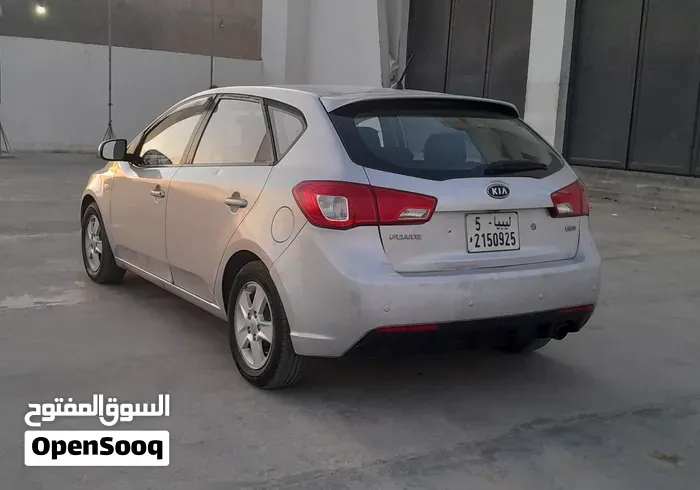 Kia Cerato 2012 photo 4
