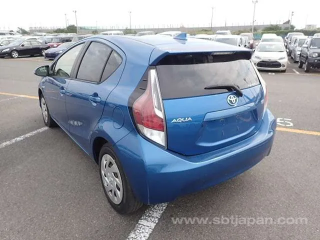 Toyota Aqua S 2016 photo 3