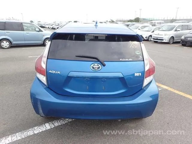 Toyota Aqua S 2016 photo 5