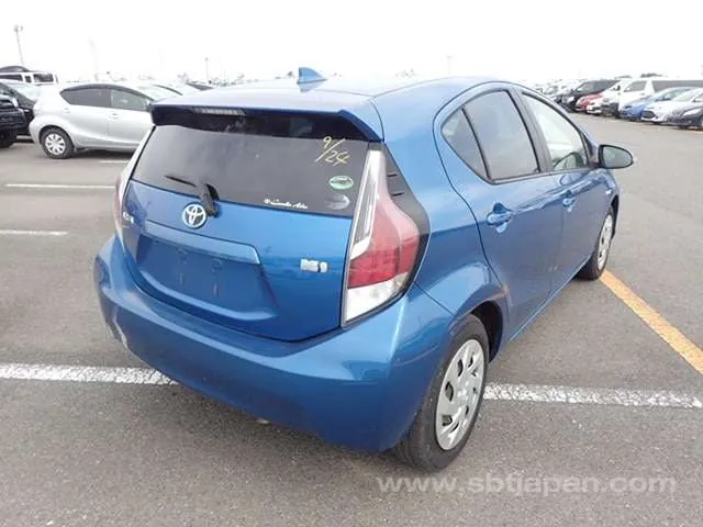 Toyota Aqua S 2016 photo 4