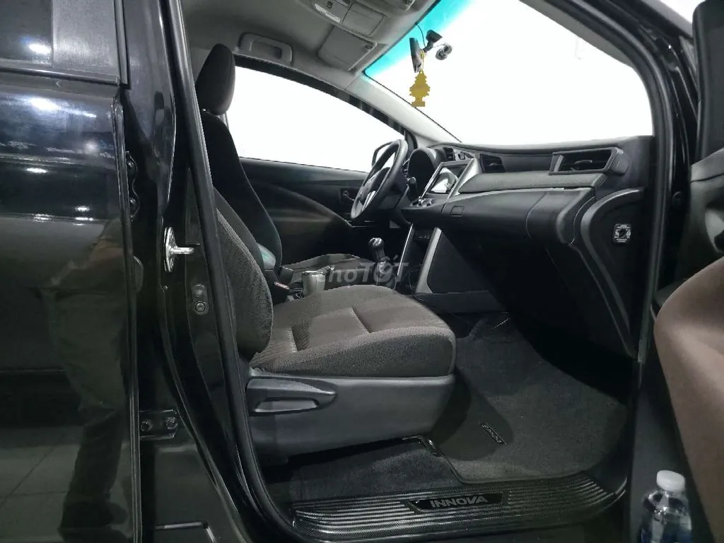 Toyota Innova 2021 photo 4