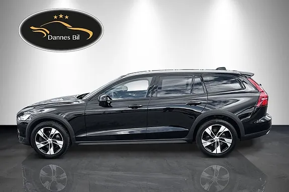 Volvo V60 Cross Country 2020 photo 2