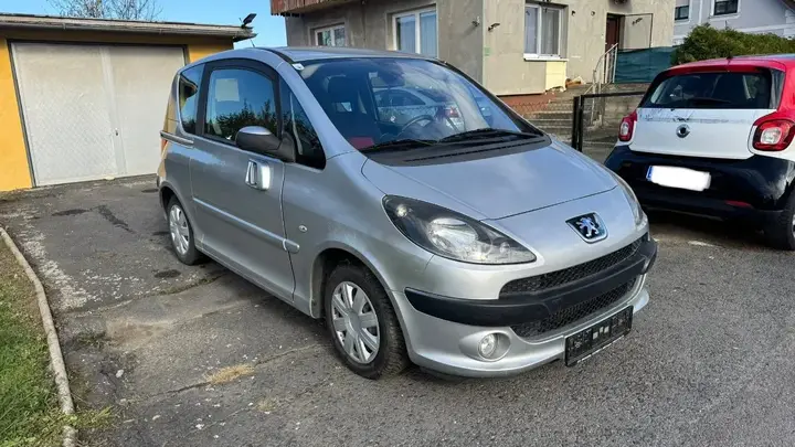 Peugeot 1007 2005 photo 2