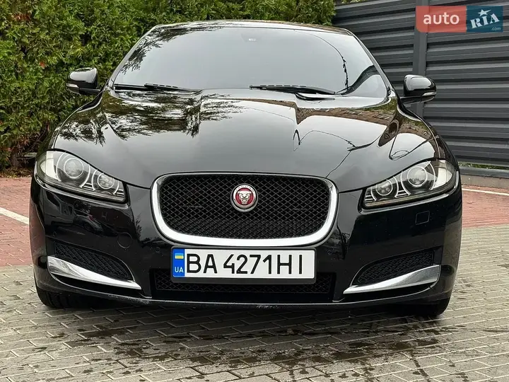 Jaguar Xf 2012 photo 3