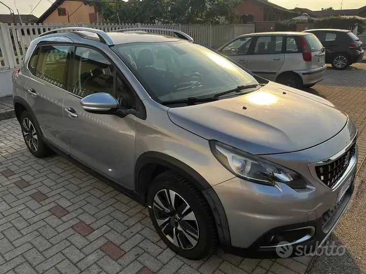 Peugeot 2008 2017 photo 2