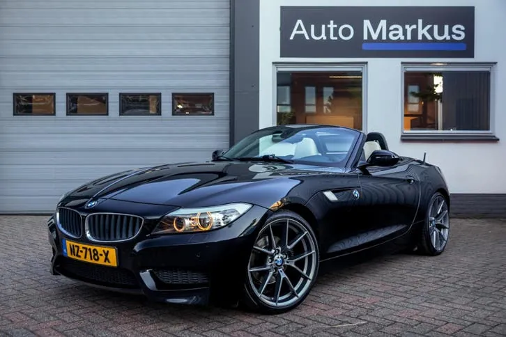 BMW Z4 Roadster 2010 photo 2