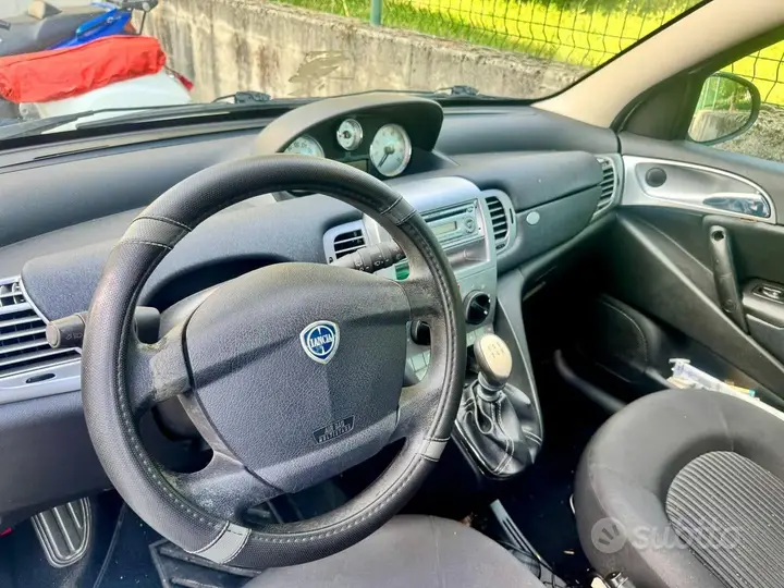 Lancia Ypsilon 2010 photo 4