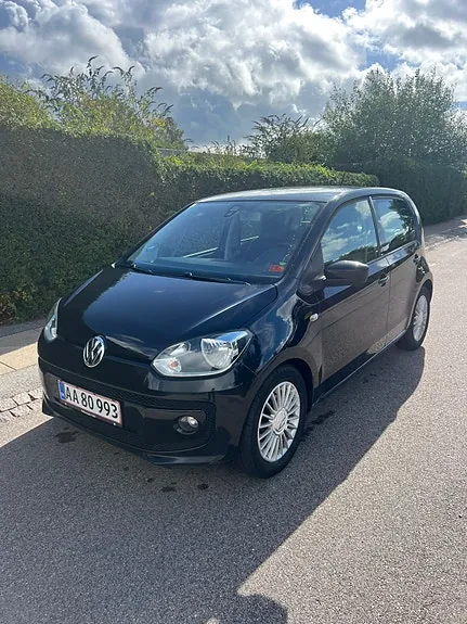 Volkswagen Up 2013 photo 2