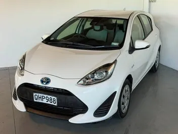 Toyota Aqua 2017 photo 4