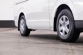 Toyota Hiace 2015 photo 5