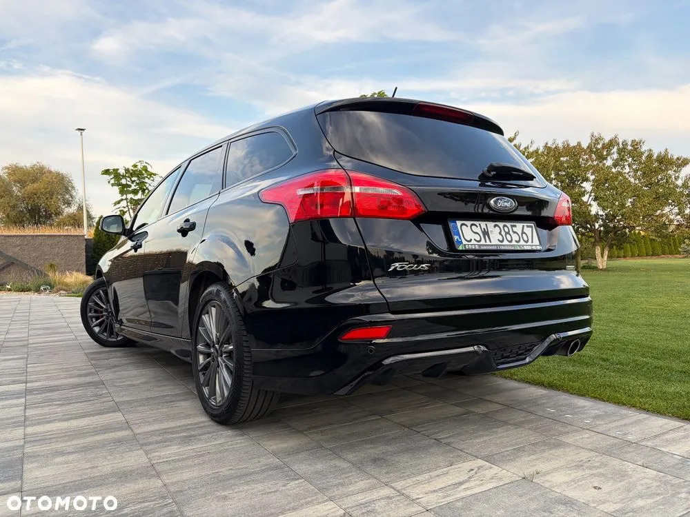 Ford Focus 2017 photo 2