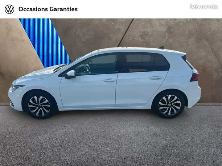 Volkswagen Golf 2022 photo 2