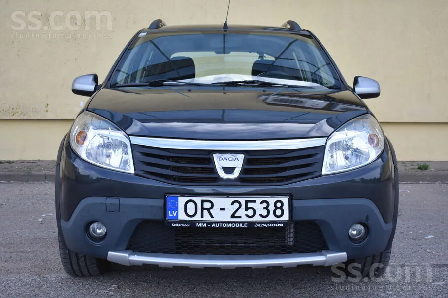 Dacia Sandero 2010 photo 3