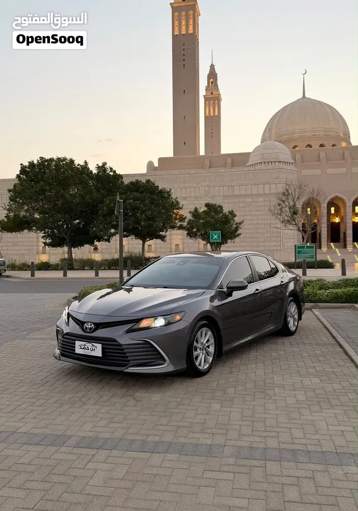Toyota Camry 2023 photo 2