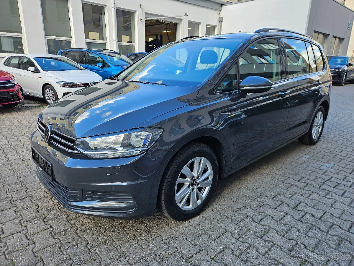 Volkswagen Touran 2022 photo 3