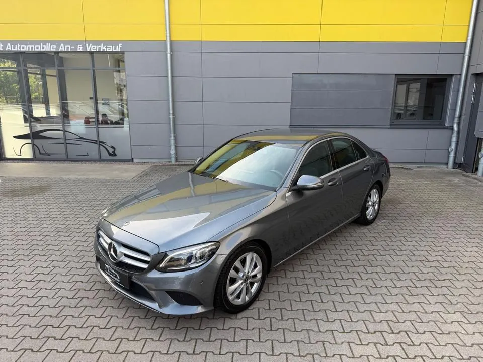 Mercedes-Benz C 220