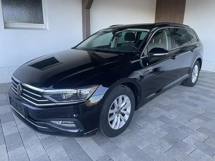 Volkswagen Passat 2023 photo 3