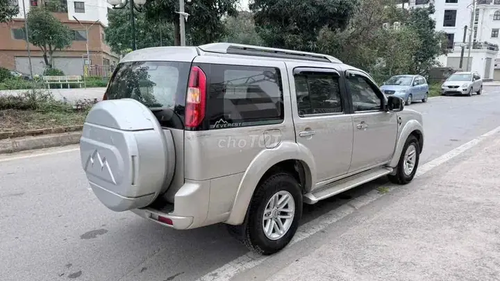 Ford Everest 2009 photo 3