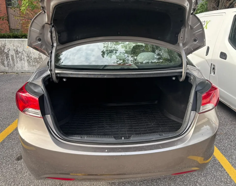 Hyundai Elantra 2011 photo 3