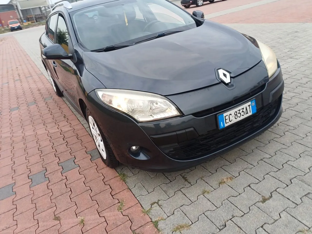 Renault Megane 2010 photo 3