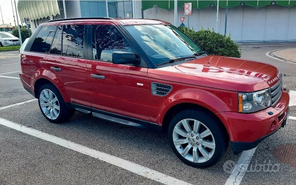 Land Rover Range Rover Sport 2010 photo 4