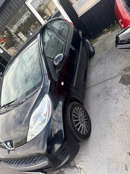 Peugeot 107 2009 photo 2