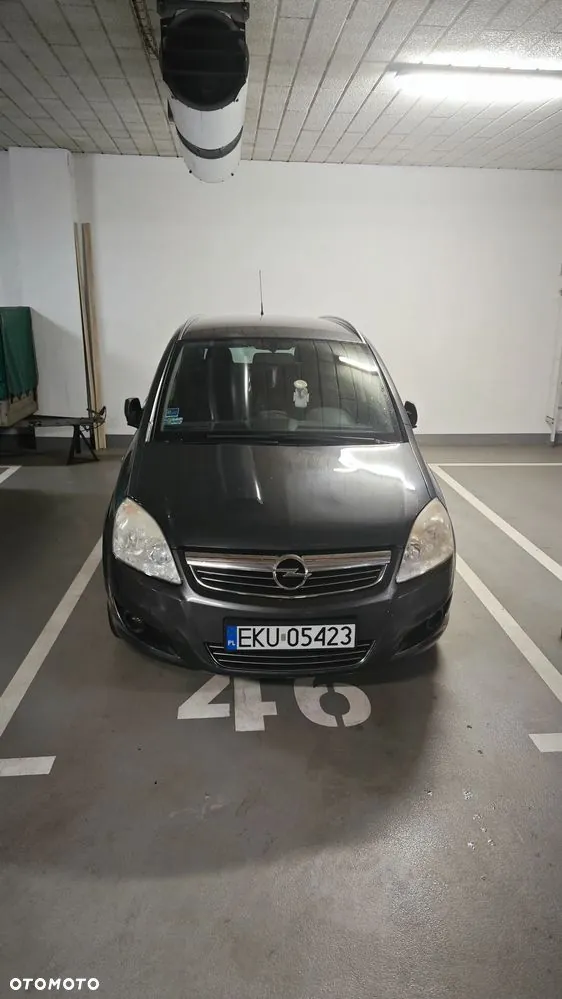 Opel Zafira 2012 photo 2