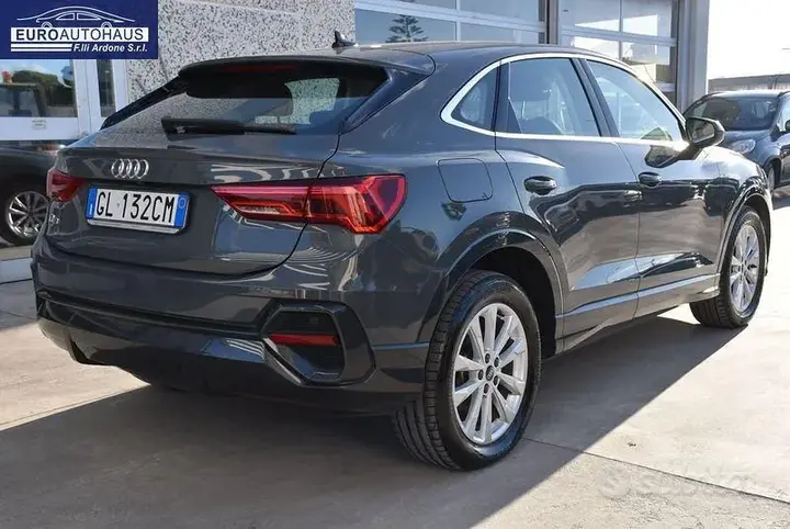 Audi Q3 2022 photo 4