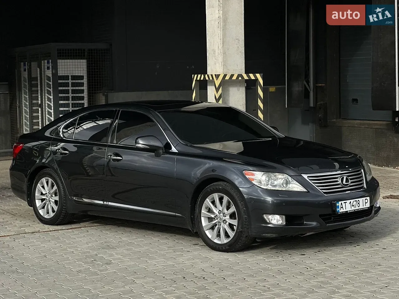 Lexus Ls 2010 photo 3