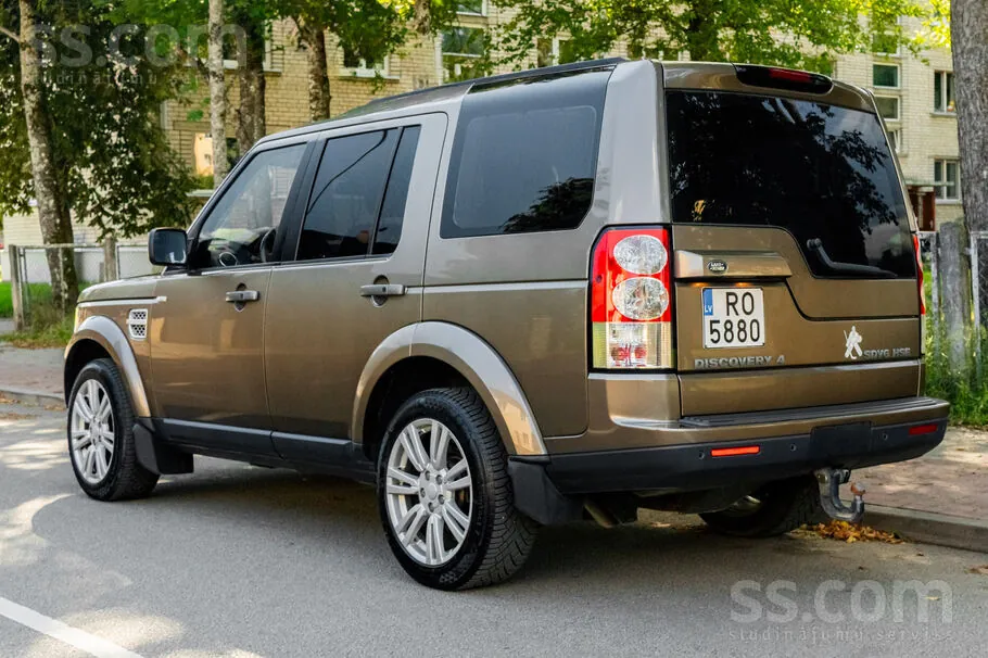 Land Rover Discovery 2010 photo 3