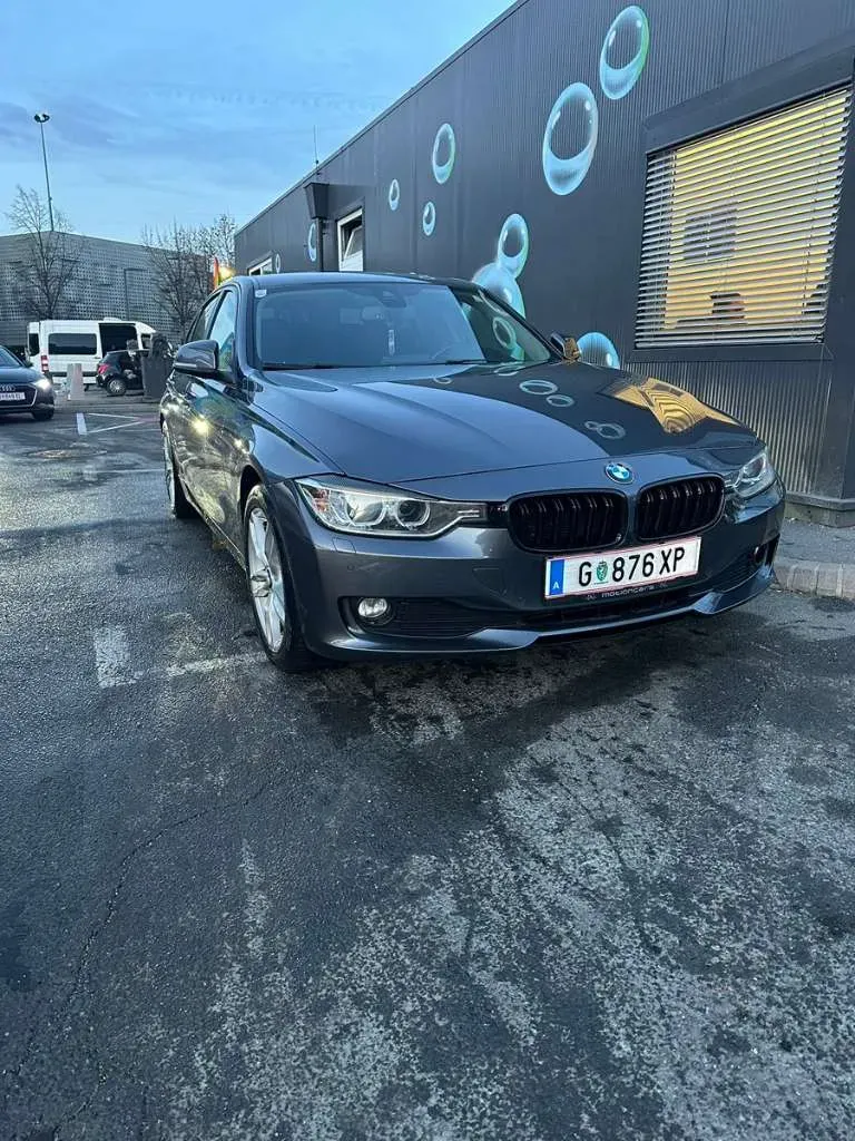 BMW 320D F30 2012 photo 2