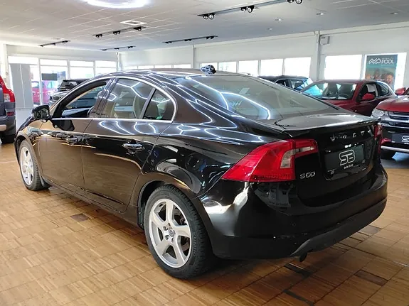 Volvo S60 2011 photo 5