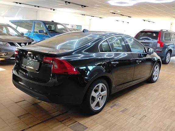 Volvo S60 2011 photo 3