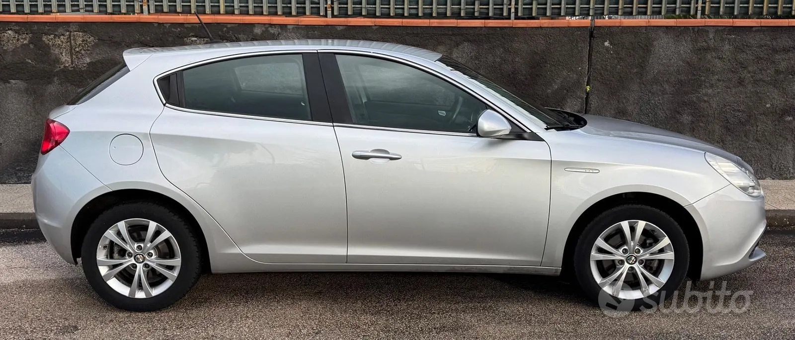 Alfa Romeo Giulietta 2011 photo 5