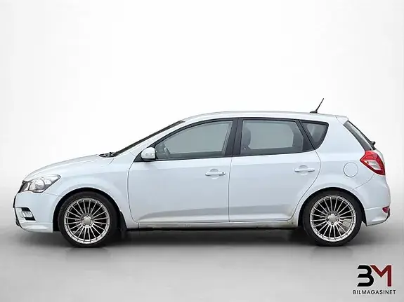Kia Ceed 2010 photo 3