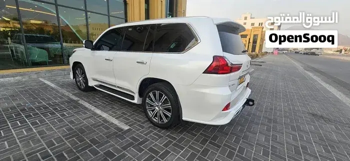 Lexus Lx 570 2017 photo 2