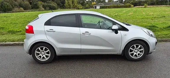 Kia Rio 2014 photo 4